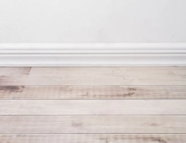 rengöra golvlister inför flytt