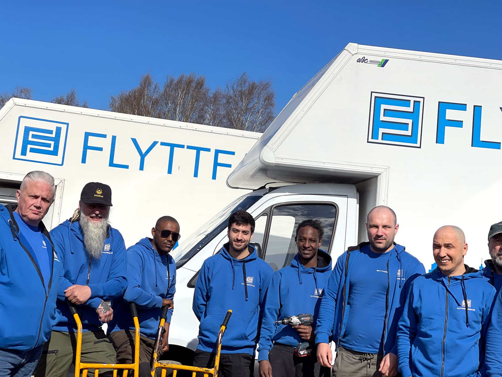 Kontakta oss för frågor kring din flytt till eller från Stockholm